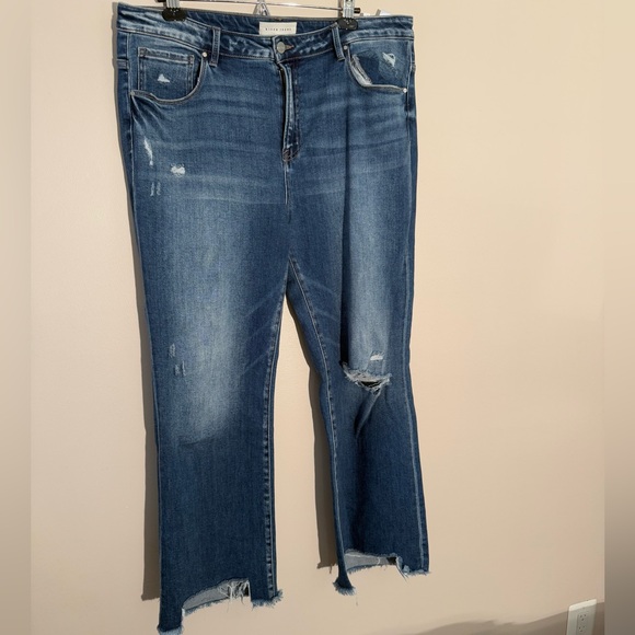 Risen Jeans Denim - Raw-Hem Crop Distressed Jeans - Medium Blue